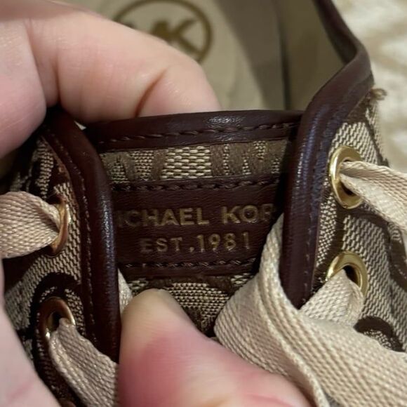 Micheal Kors Women’s Shoes City Sneakers Logo Print - Picture 8 of 9